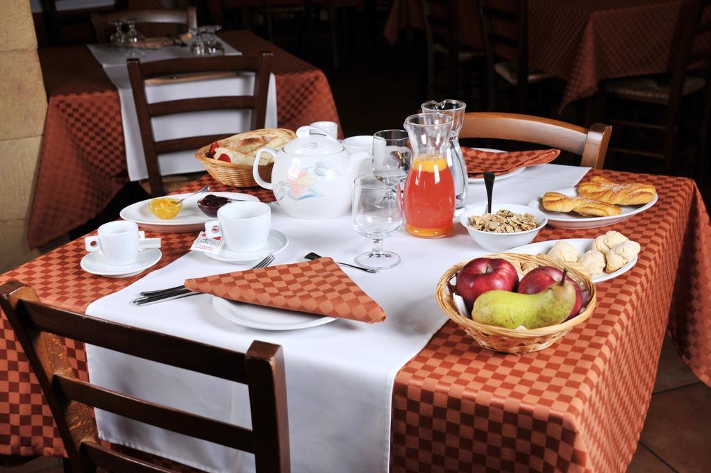 אבולה Locanda Rurale Santa Marta מראה חיצוני תמונה